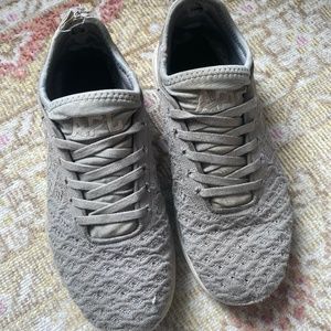 Women's TechLoom Phantom